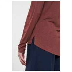 Women's Longsleeve Fuchsia - Longsleeve 14 Women's Longsleeve Fuchsia - Longsleeve -Armedange Kleidung Geschaft recolution womens longsleeve fuchsia longsleeve detail 5